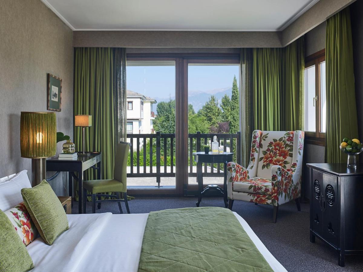 Hotel Du Lac Congress Center & Spa Ioannina Exterior photo A room at the hotel