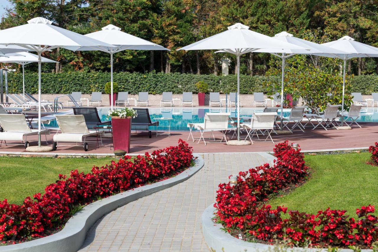 Hotel Du Lac Congress Center & Spa Ioannina Exterior photo The swimming pool at the hotel