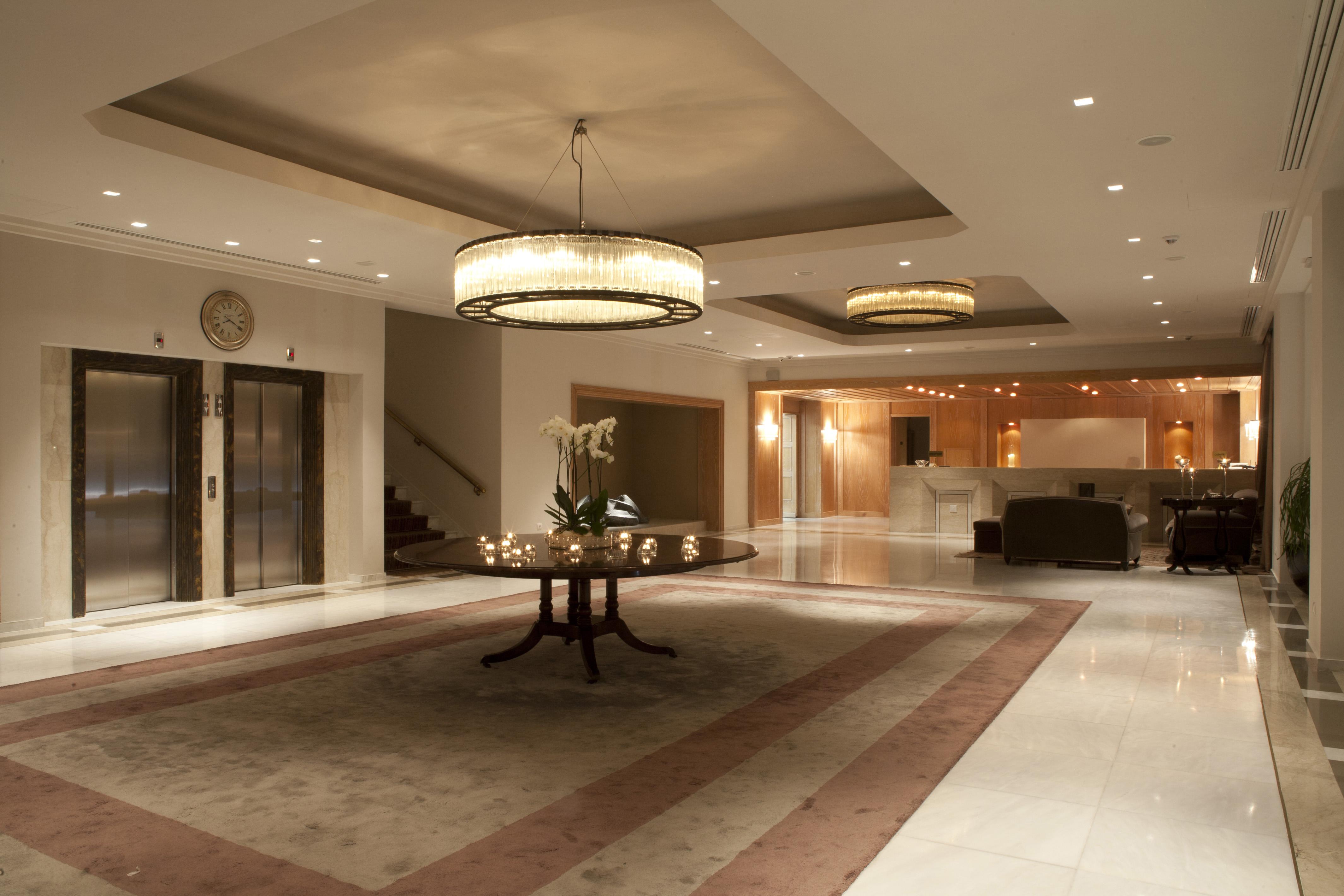 Hotel Du Lac Congress Center & Spa Ioannina Exterior photo The lobby of the hotel