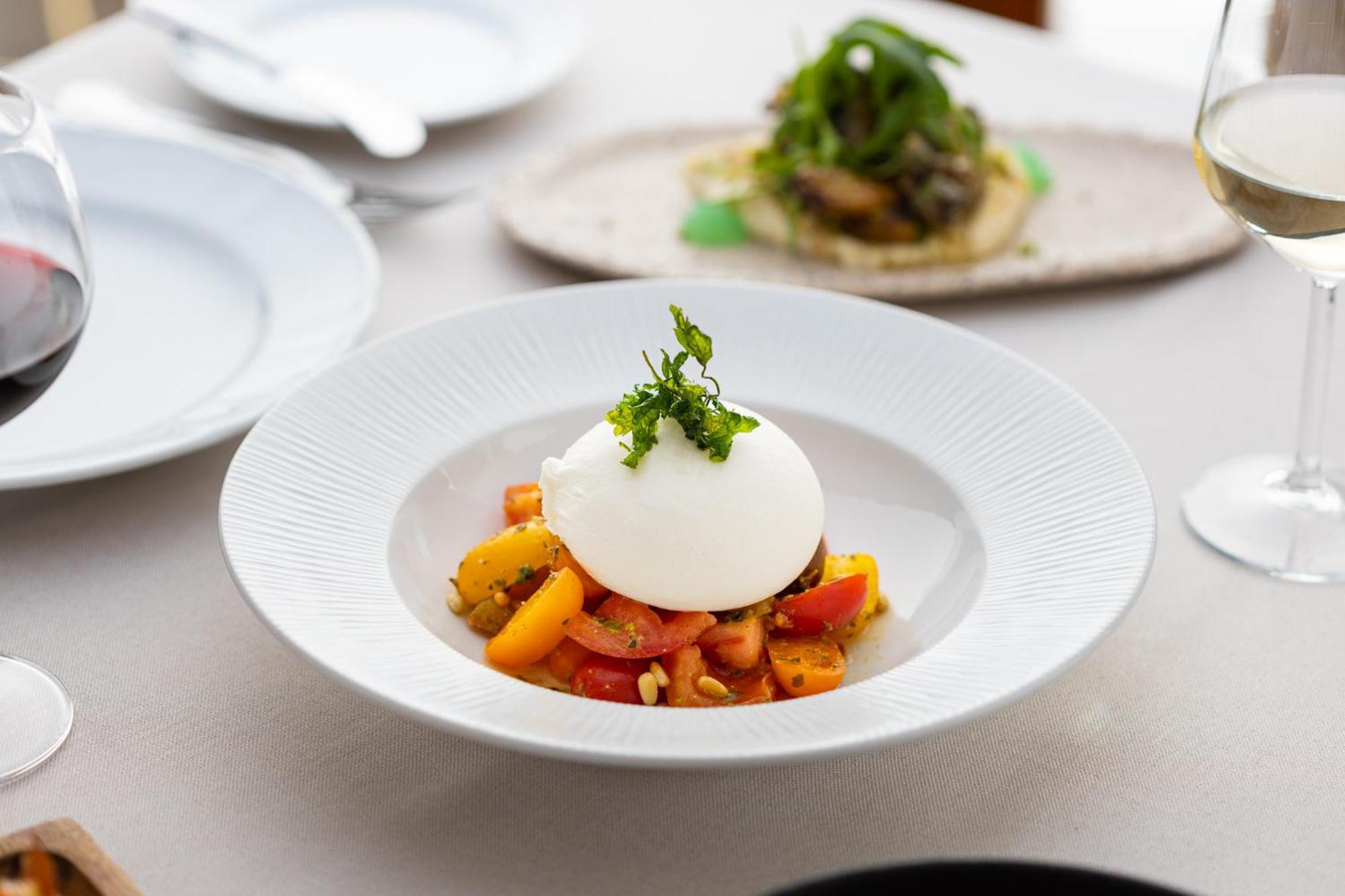 Hotel Du Lac Congress Center & Spa Ioannina Exterior photo Buratta
